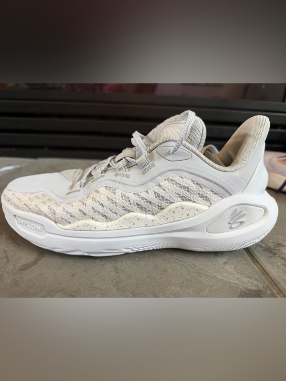 Under Armour Men's Athletic Shoes - Light Gray and White Knit